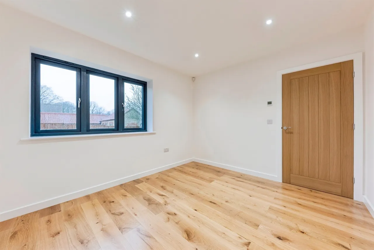 Hall Lane, Harrowby, NG31, photo 10