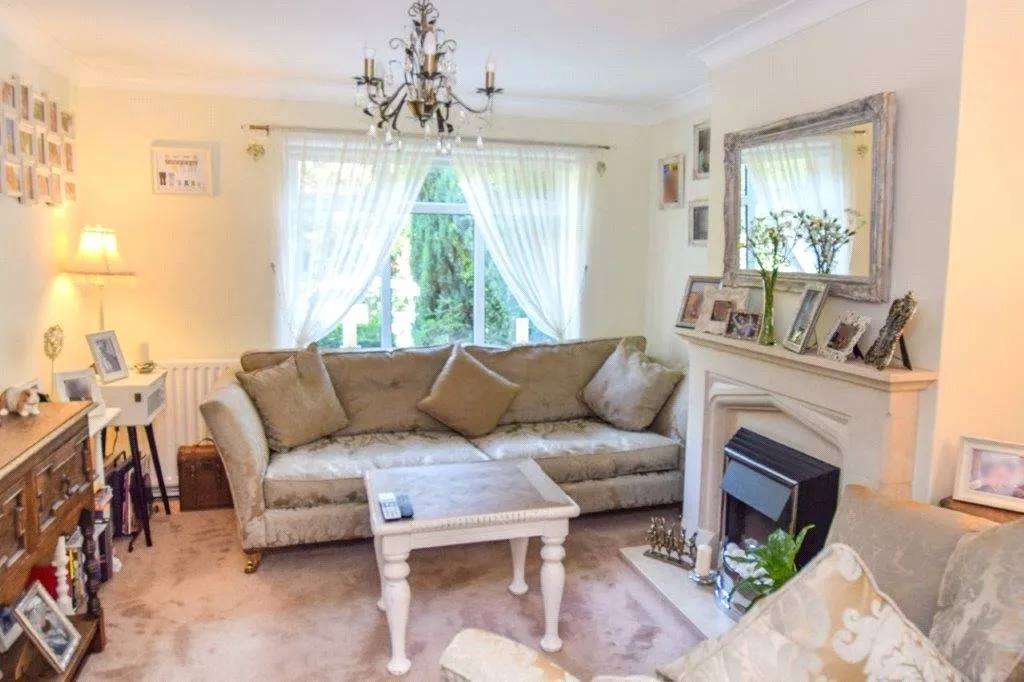 Glebe Road, Farnborough, Hampshire, GU14 8QU, photo 3