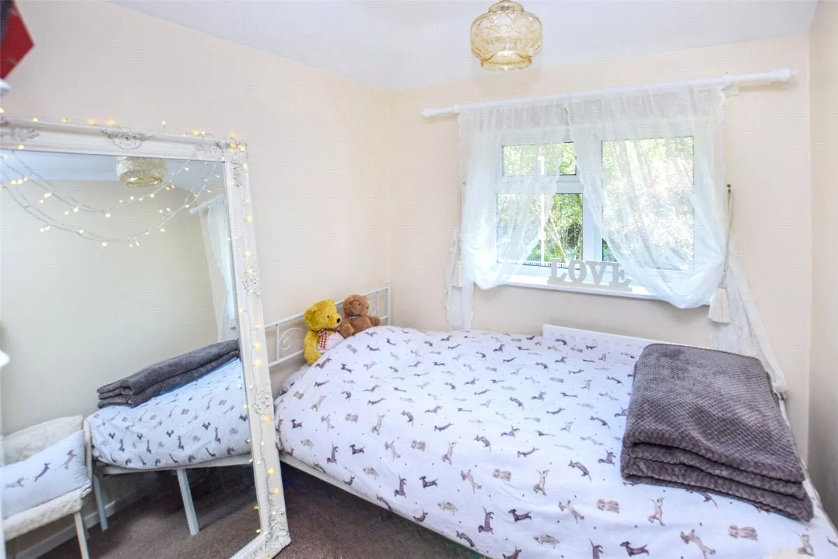 Glebe Road, Farnborough, Hampshire, GU14 8QU, photo 14