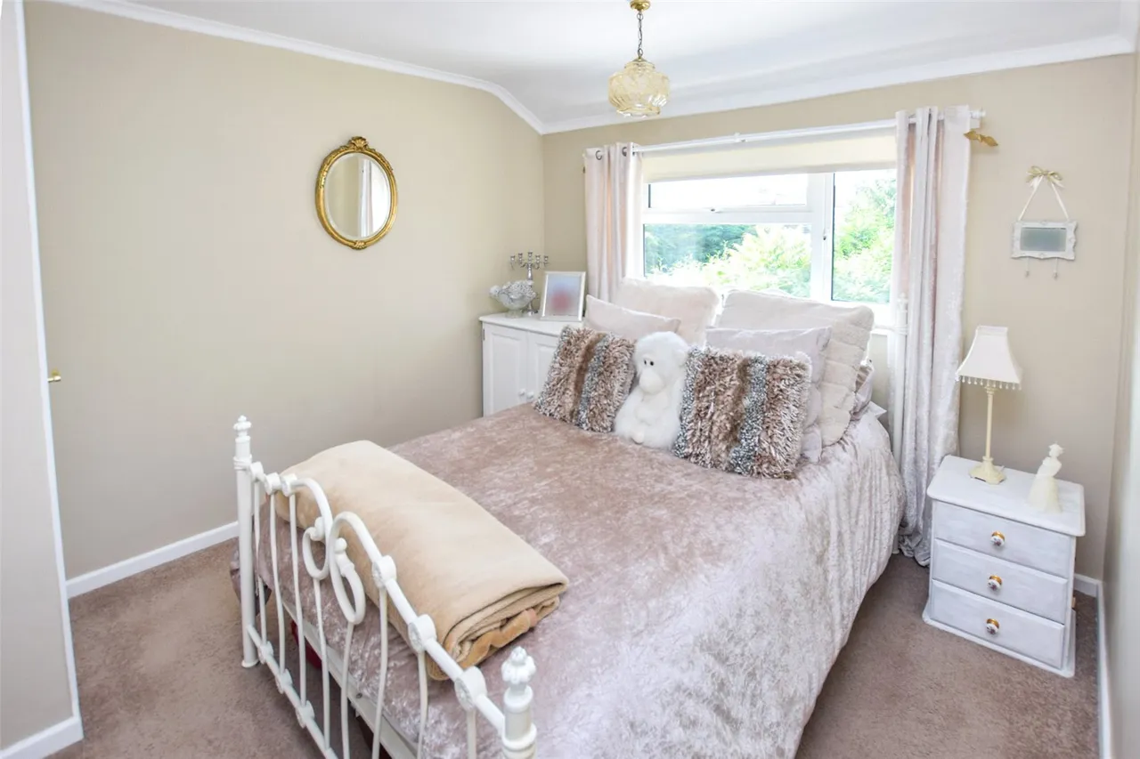 Glebe Road, Farnborough, Hampshire, GU14 8QU, photo 9