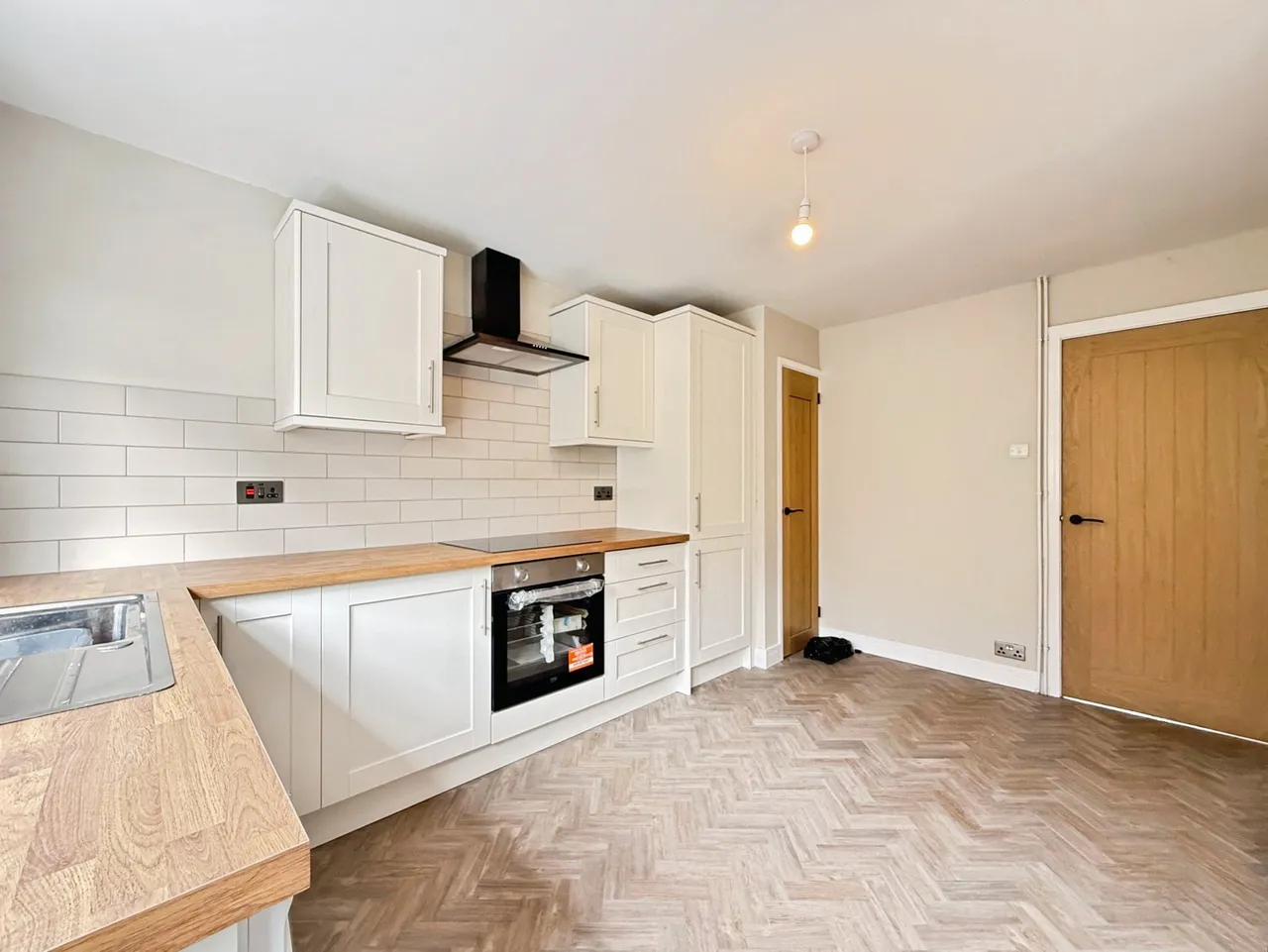 Crud-yr-Awel, Gorseinon, SA4, photo 6