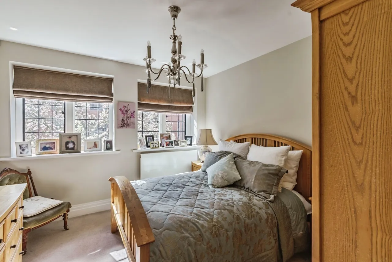 Kings Drive, Midhurst, GU29, photo 5
