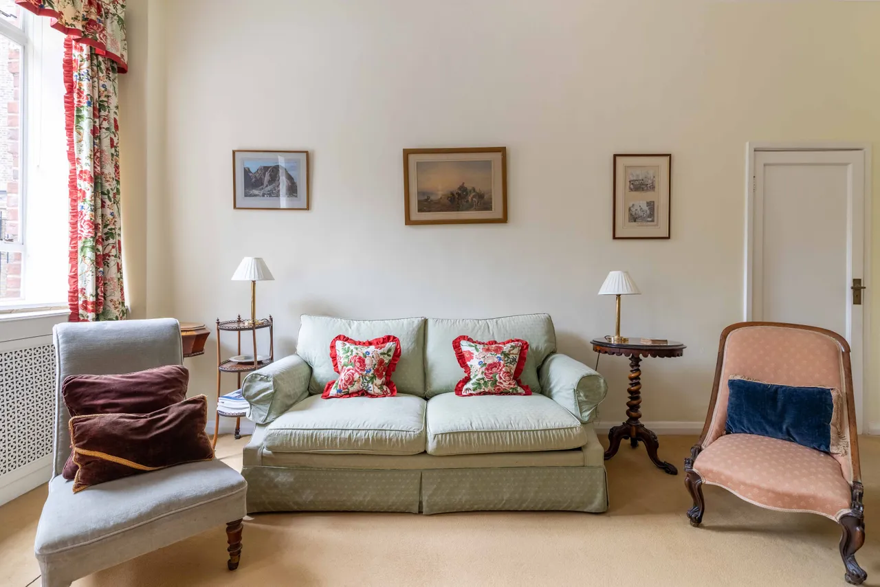 Cheltenham Terrace, Kensington and Chelsea, SW3, photo 3