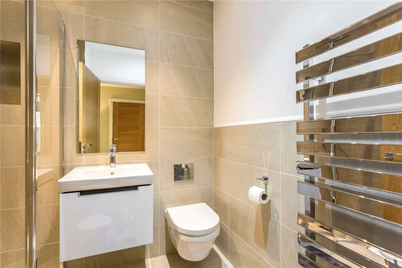 Alexander Court, 91 Ducks Hill Road, Northwood, Middlesex, HA6 2SQ, photo 11