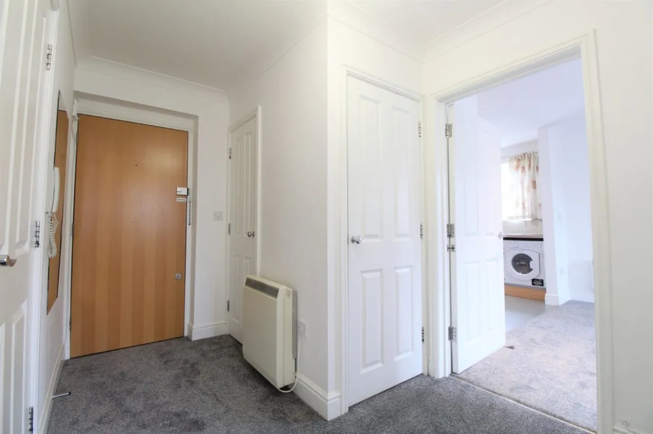 Bloyes Mews, North Station, photo 6