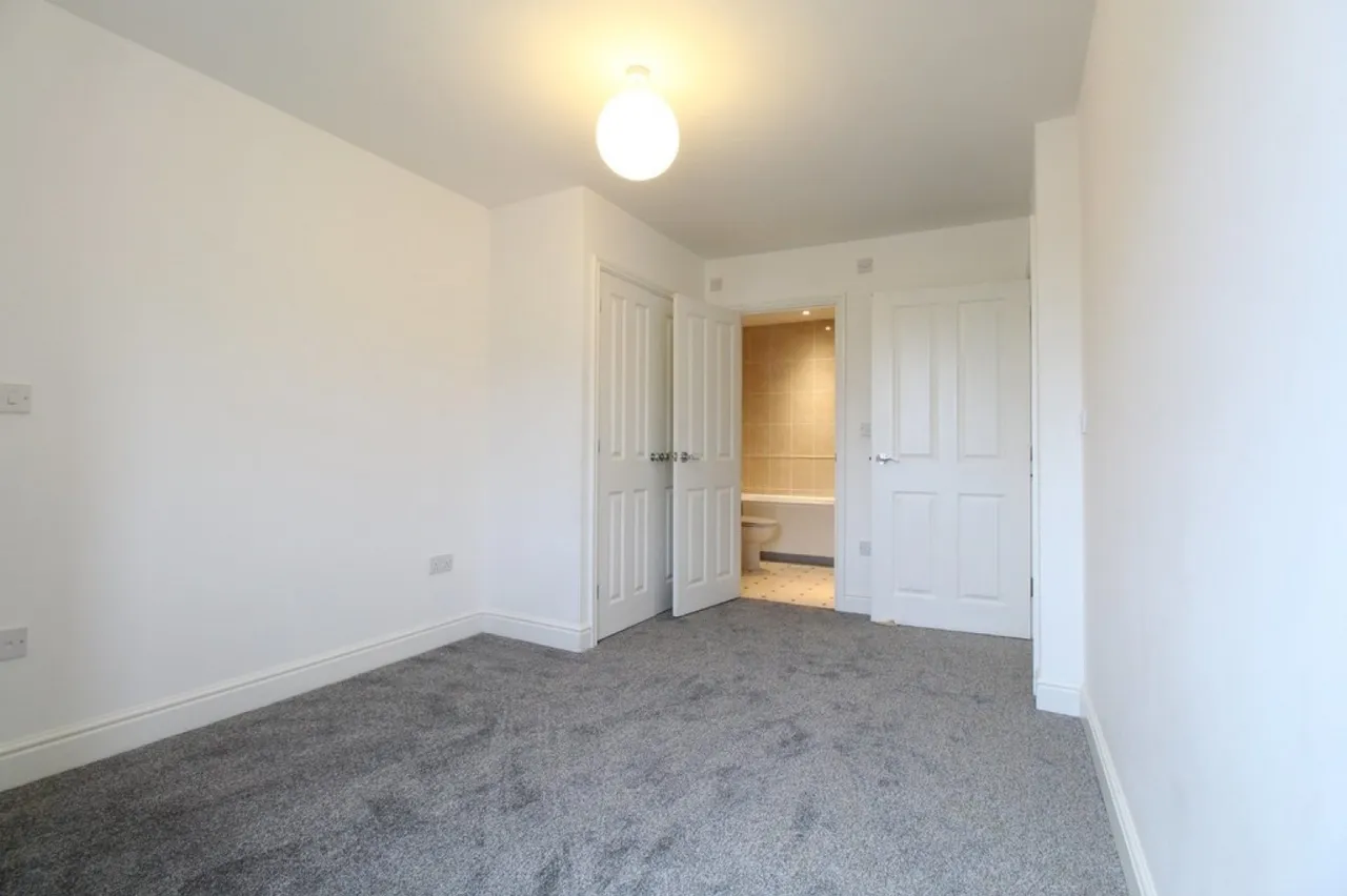 Bloyes Mews, North Station, photo 10