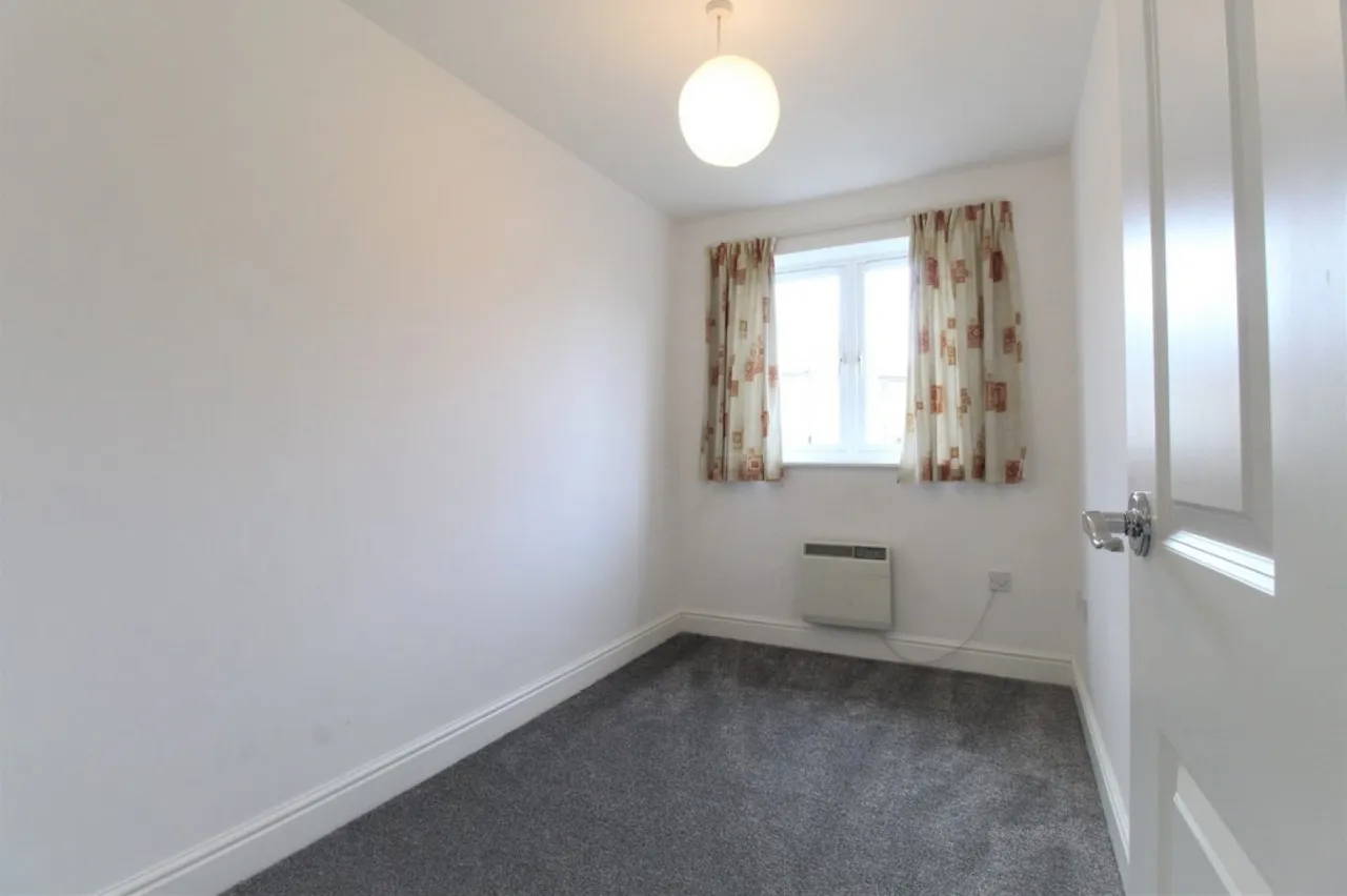 Bloyes Mews, North Station, photo 11