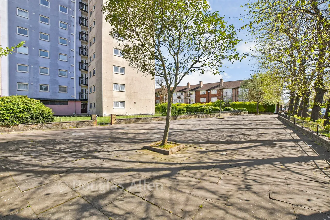 Windsor Road, Ilford, E7, photo 6