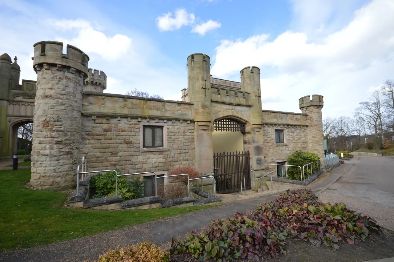 2 bed flat to rent — Queens Stables, Park Grange Road, Nr City Centre, S2 3RU