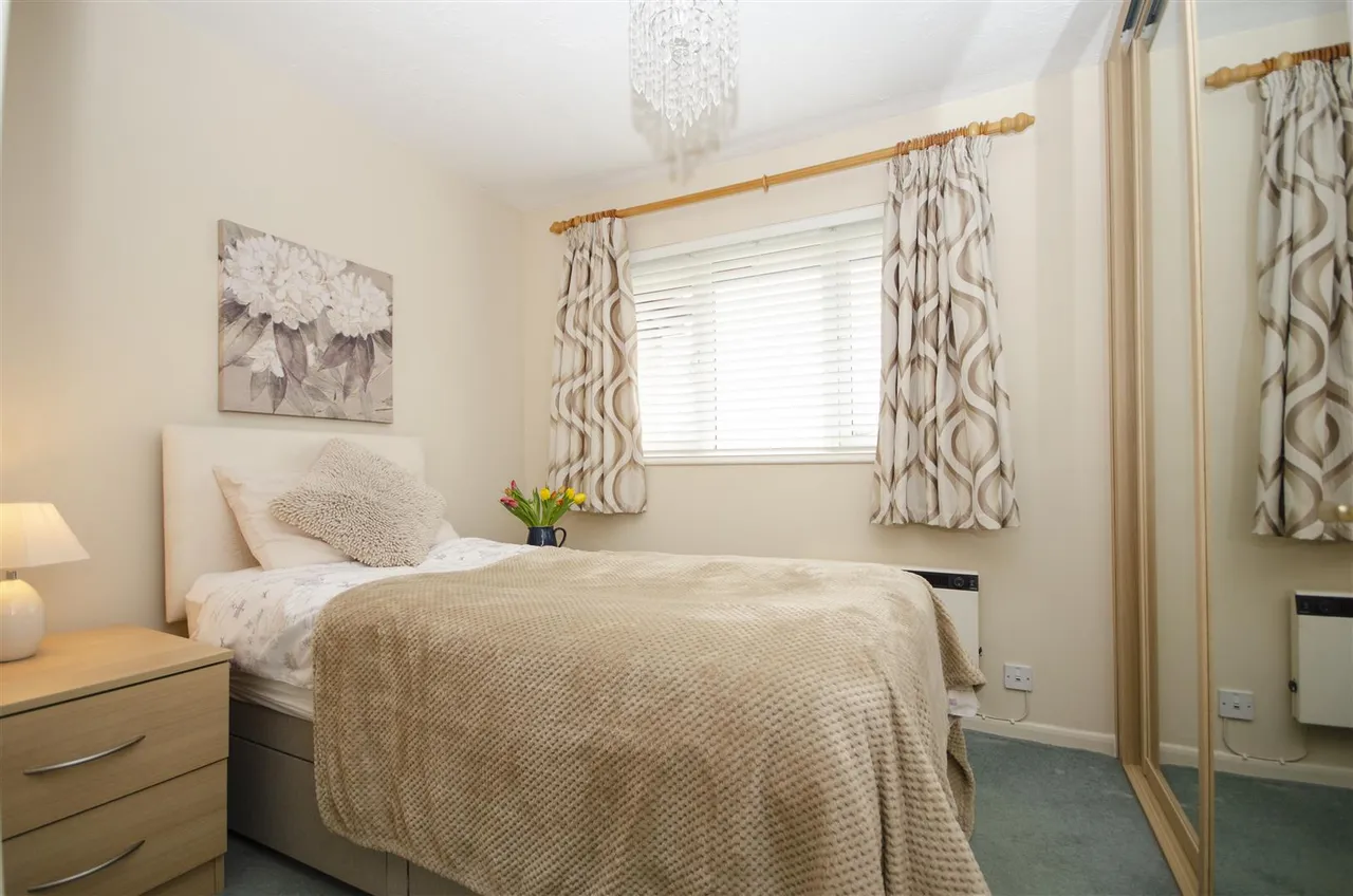 High Street, West End, Southampton, SO30 3DT, photo 3