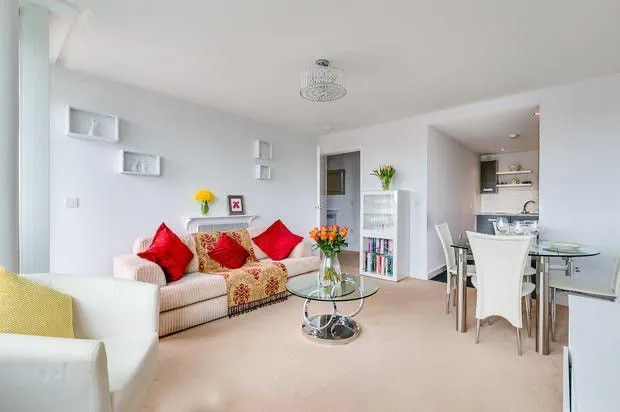 1 bed flat for sale — 58 Phoenix Way, The Trinity, London