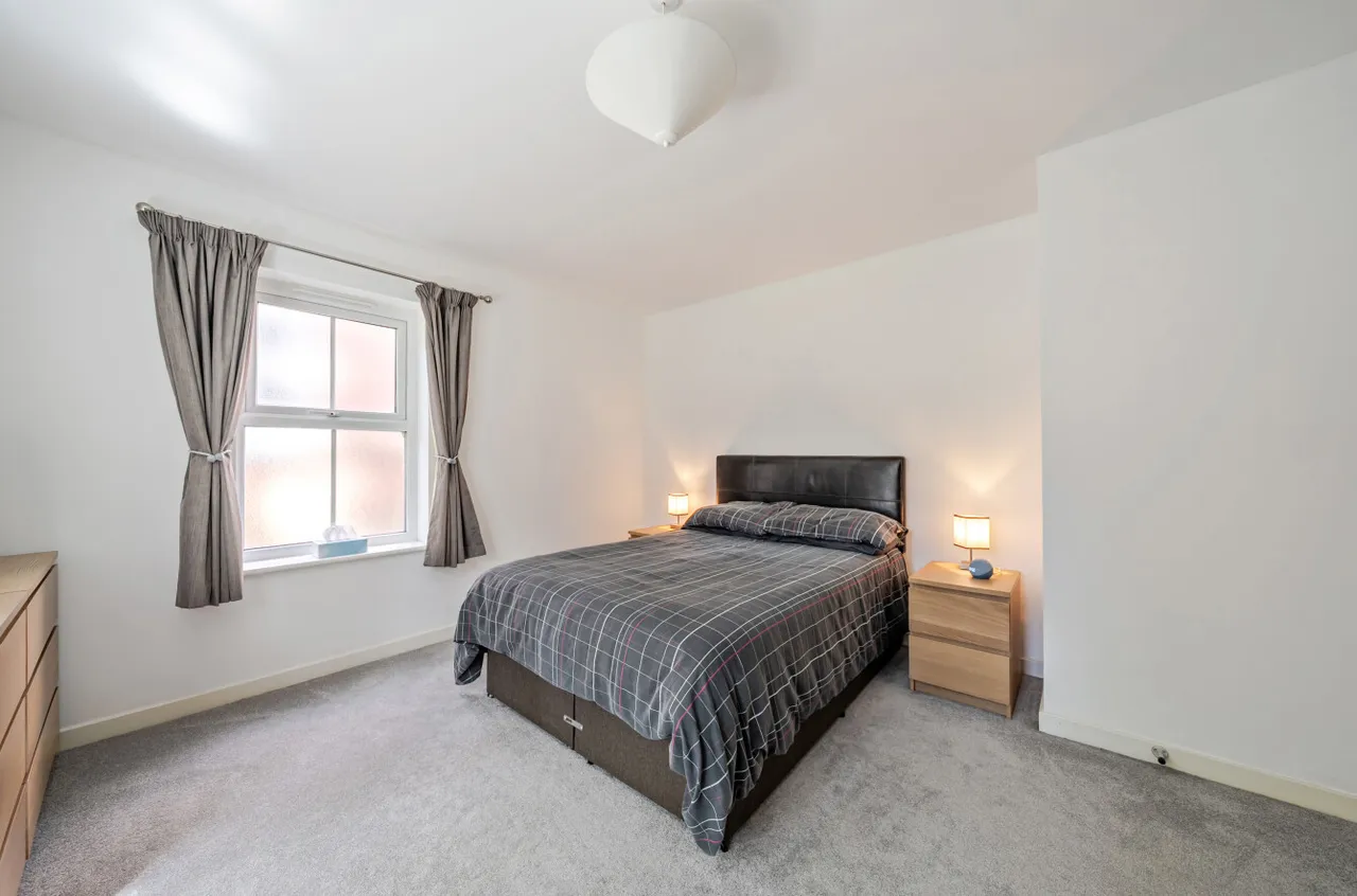 Franklin Court, Wormley, GU8, photo 10