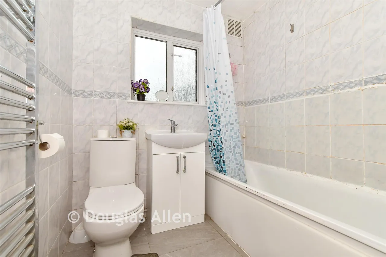 Colegrave Road, London, E15, photo 6