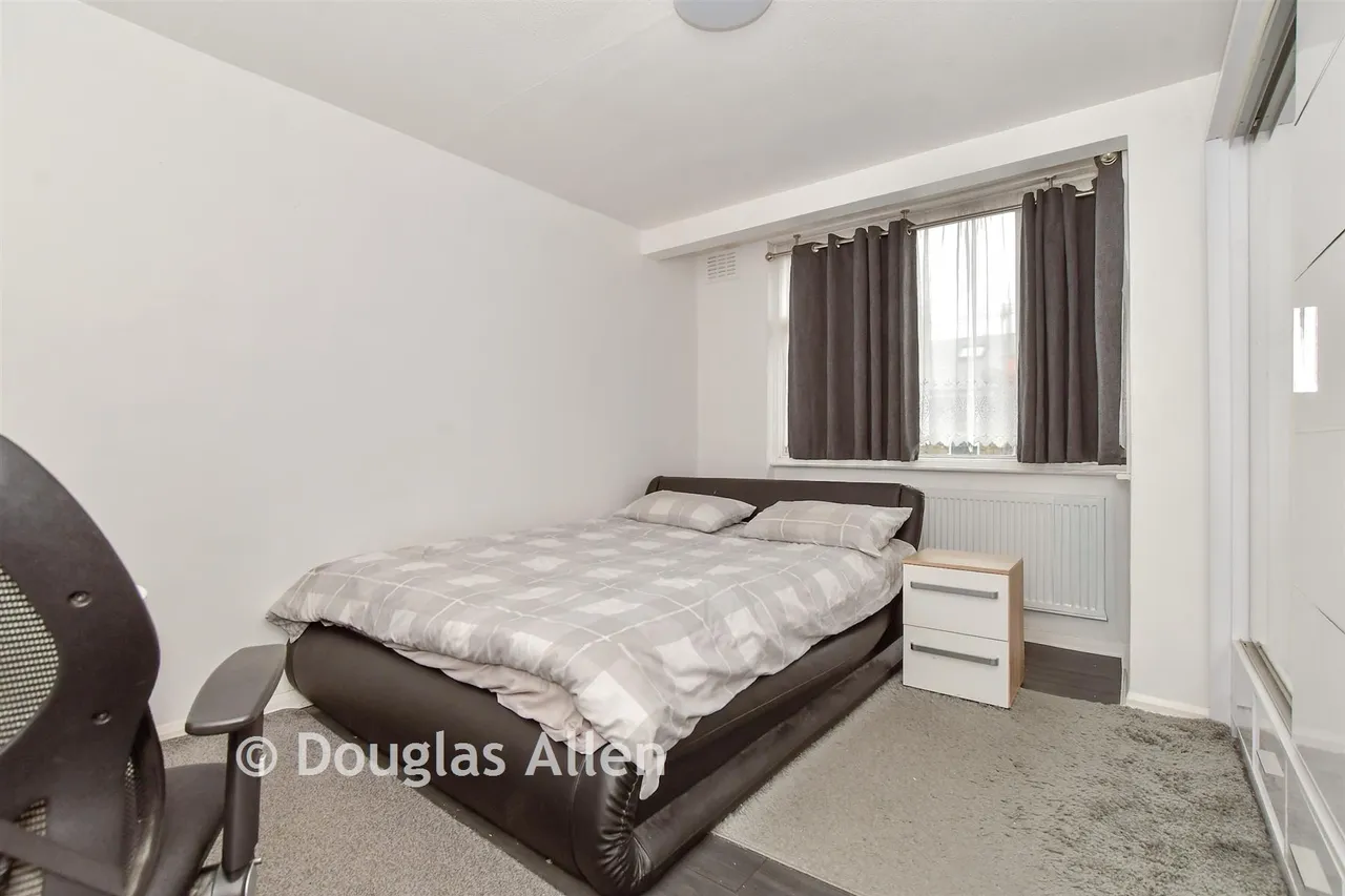 Colegrave Road, London, E15, photo 5