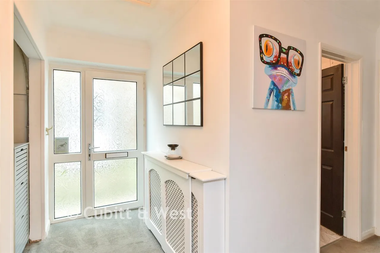 Hoddern Avenue, Peacehaven, BN10, photo 5