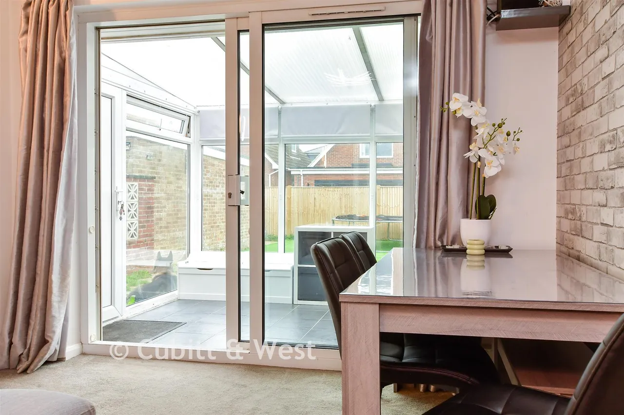 Hoddern Avenue, Peacehaven, BN10, photo 8