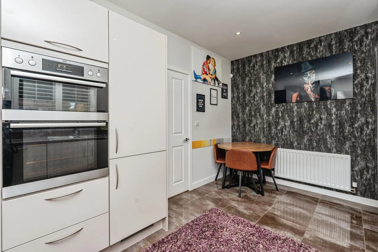 Preston Manor Road, Tadworth, KT20, photo 4