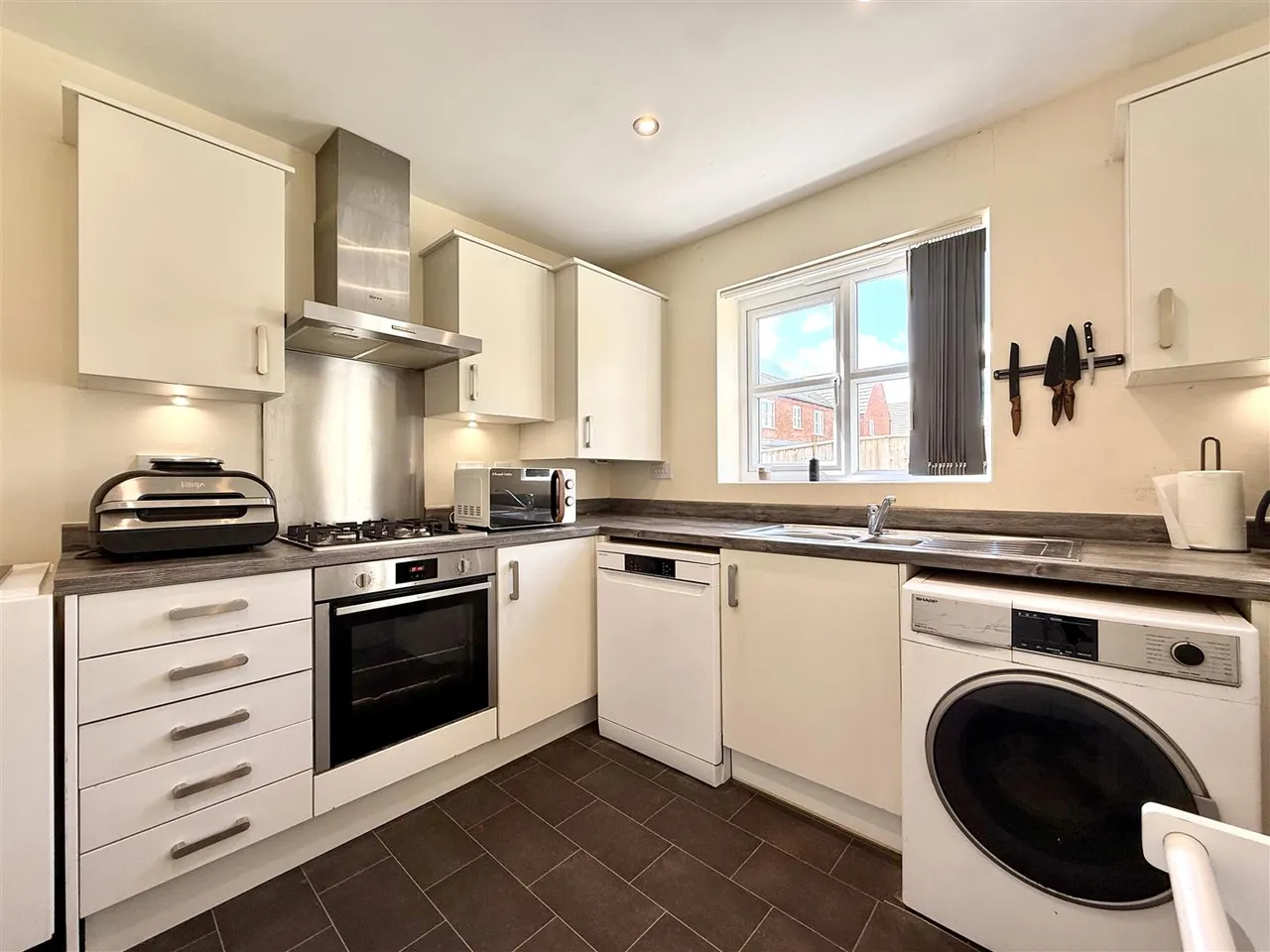 Wisteria Way, Loughborough, photo 7