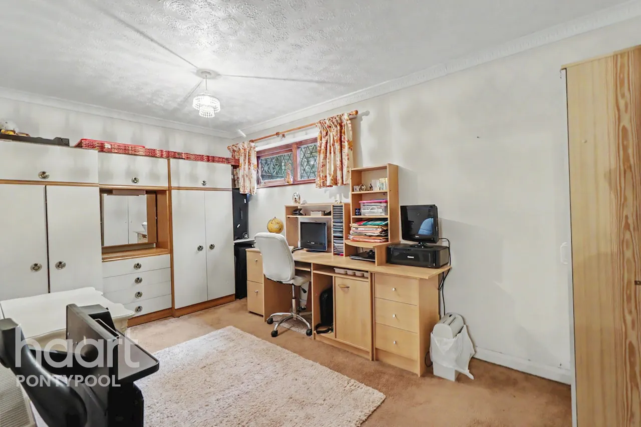 St Davids Close, Pontypool, NP4, photo 23