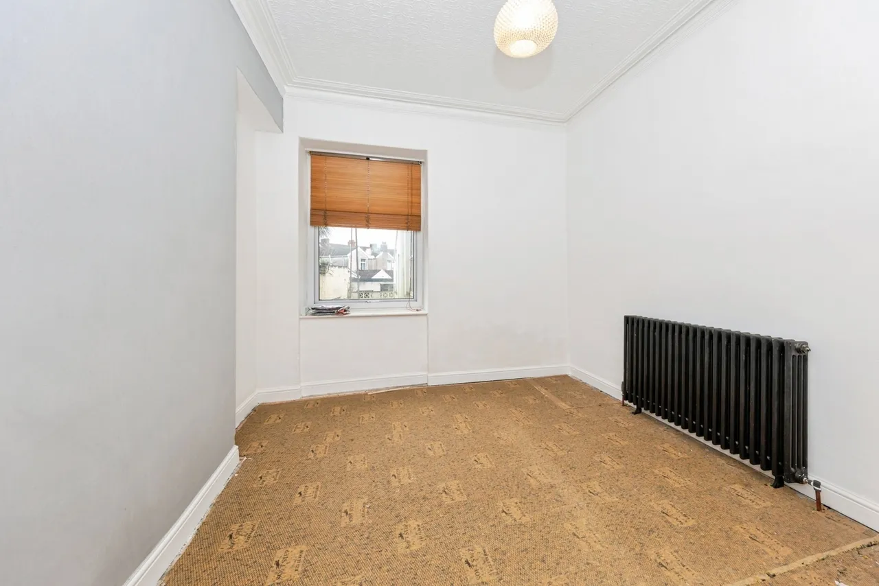 College Square, Llanelli, SA15, photo 5