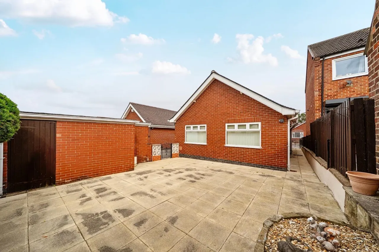 Willow Road, Wath-Upon_Dearne, S63, photo 14