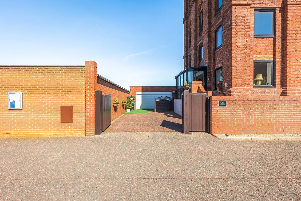 Historic Building, Ground Floor Apart, photo 12