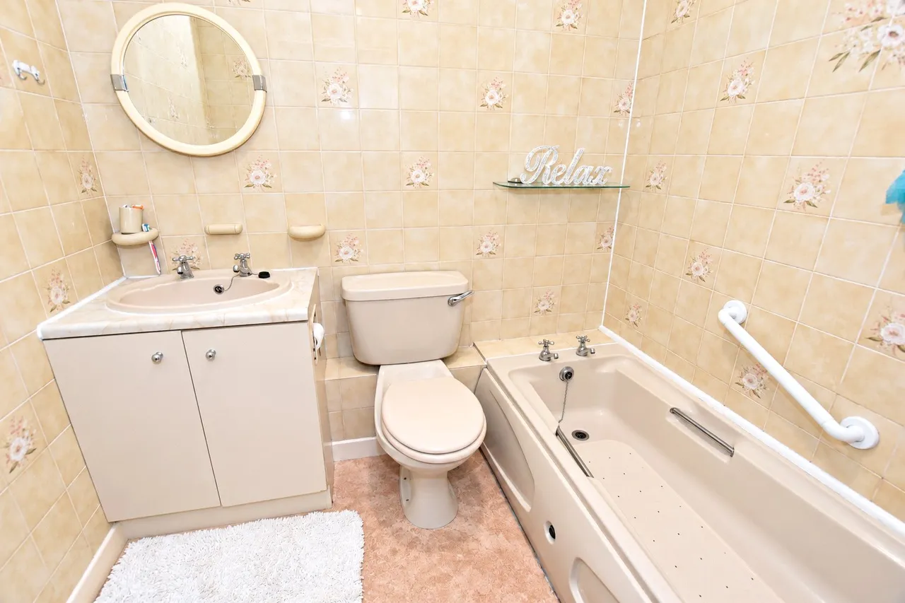 Manorside Close, Wirral, CH49, photo 7