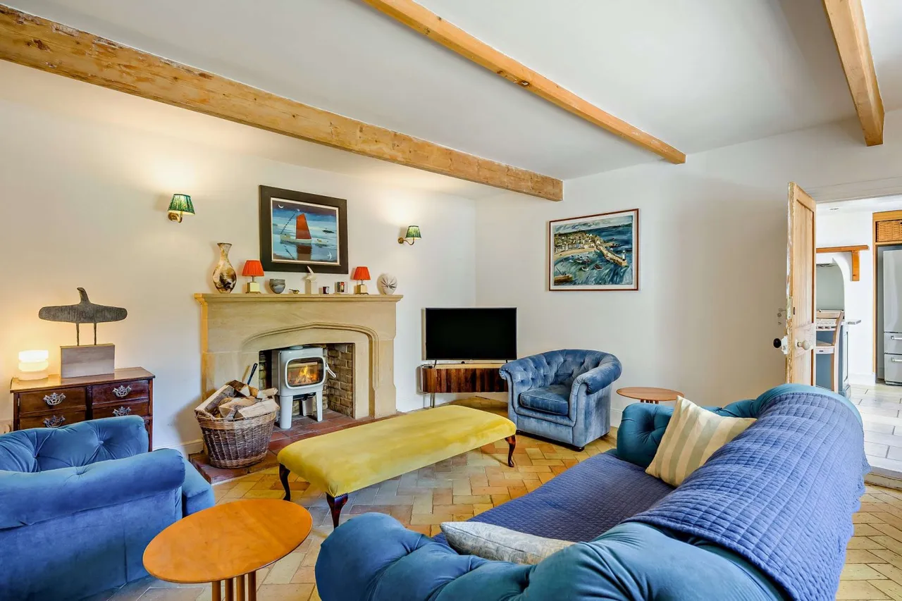 Delvyns Lane, Gestingthorpe, Halstead, Essex, CO9 3AE, photo 8