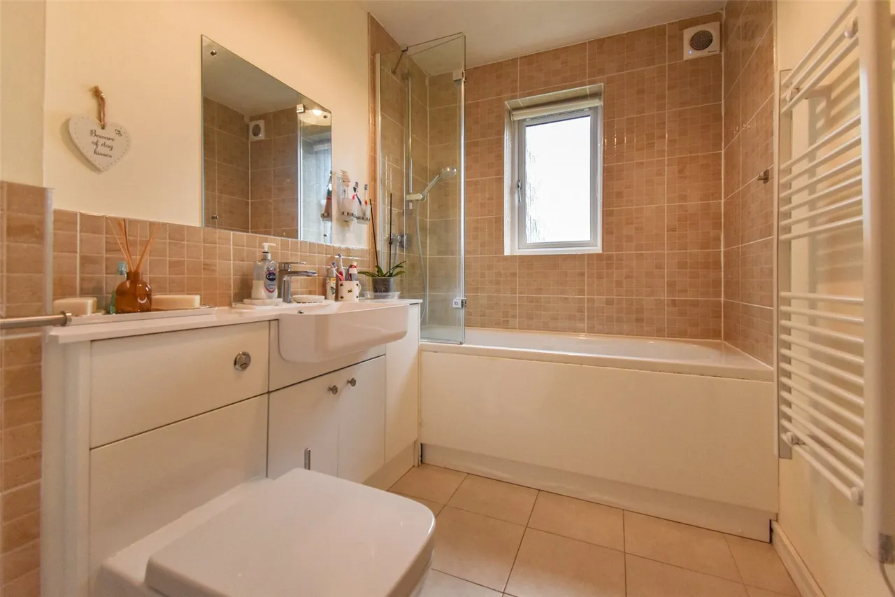 Hereford House, Ascot Court, Aldershot, Hampshire, GU11 1HE, photo 4