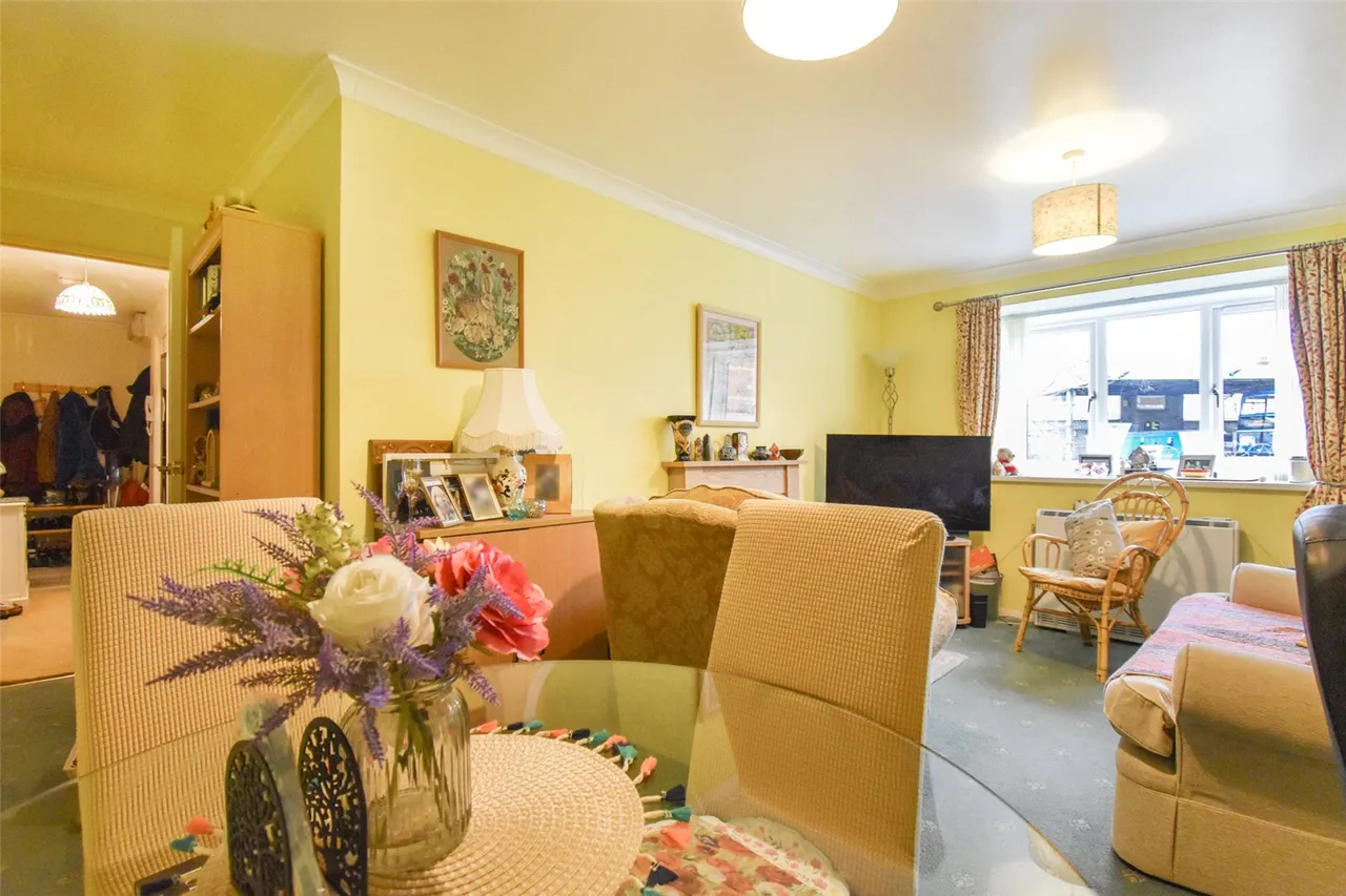 Hereford House, Ascot Court, Aldershot, Hampshire, GU11 1HE, photo 6