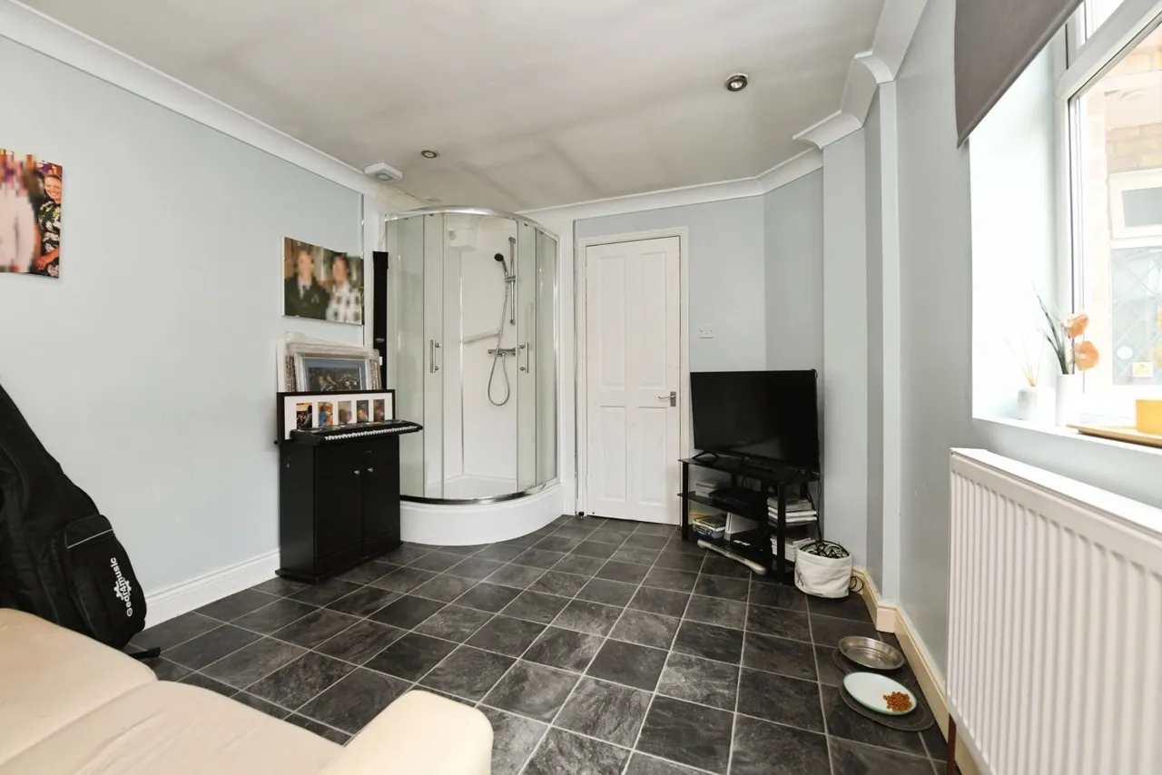 Downs Grove, Basildon, Essex, SS16, photo 9