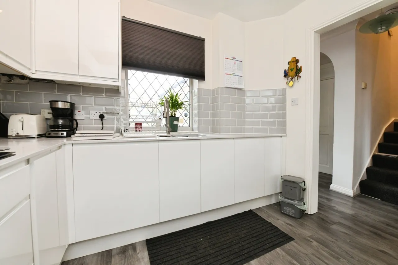 Downs Grove, Basildon, Essex, SS16, photo 2