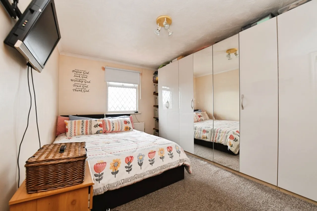 Downs Grove, Basildon, Essex, SS16, photo 14