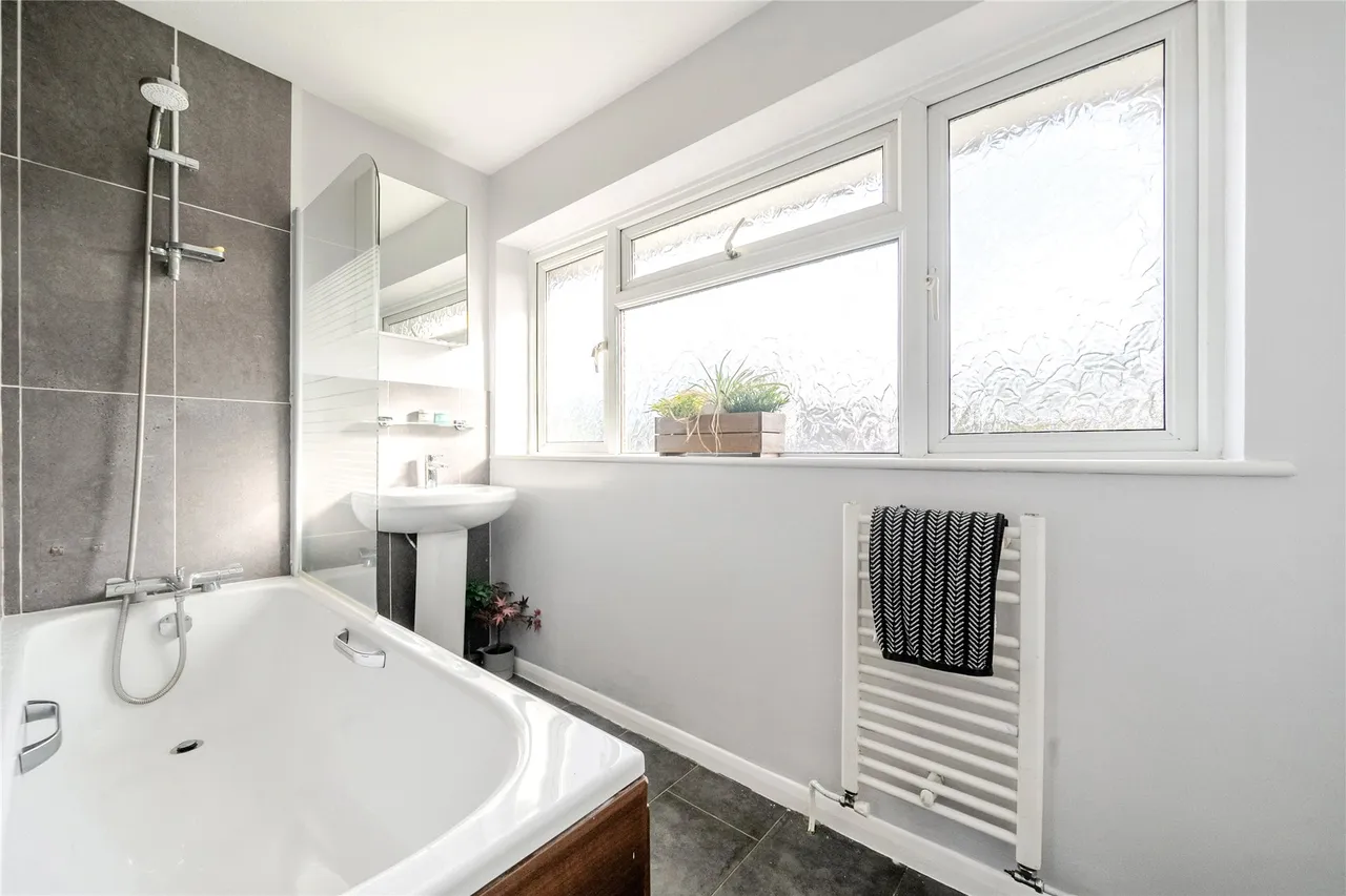 Sweetwater Close, Shamley Green, GU5, photo 15