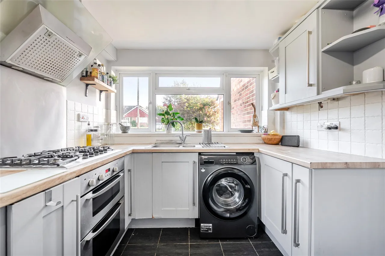 Sweetwater Close, Shamley Green, GU5, photo 10