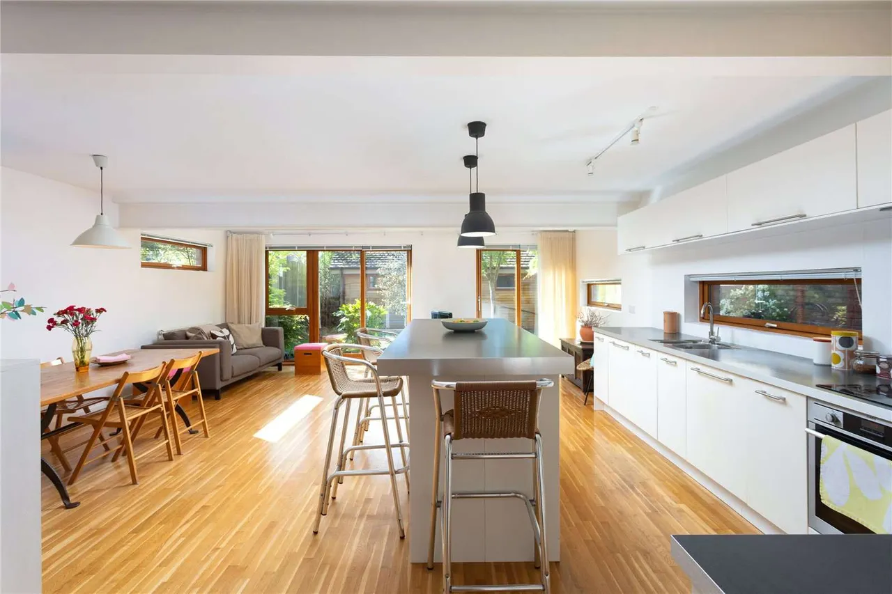 3 bed house for sale — Kilburn Road, York, North Yorkshire, YO10 4DE