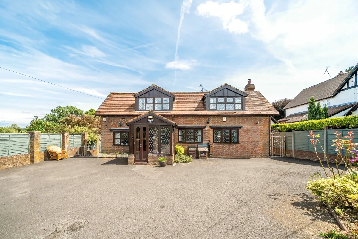 4 bed house to rent — Ballinger Road Great Missenden HP16