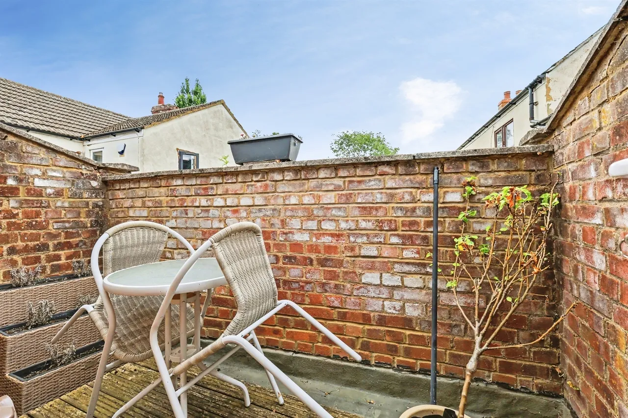 Chapel Lane, Hackleton, NN7, photo 12