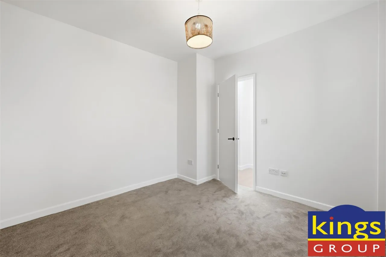 Fore Street, London, N9, photo 11