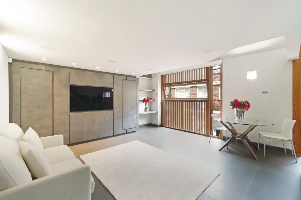 Park Square Mews, Marylebone, NW1, photo 2
