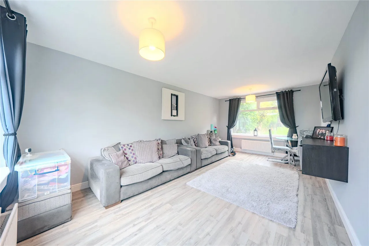 Summerfield Drive, Leeds, LS13, photo 2