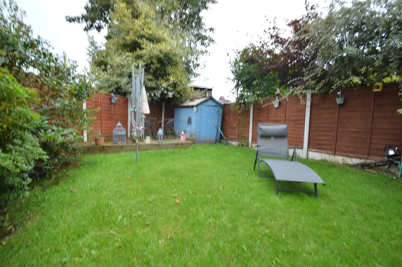 Furness Grove, Stockport, photo 4
