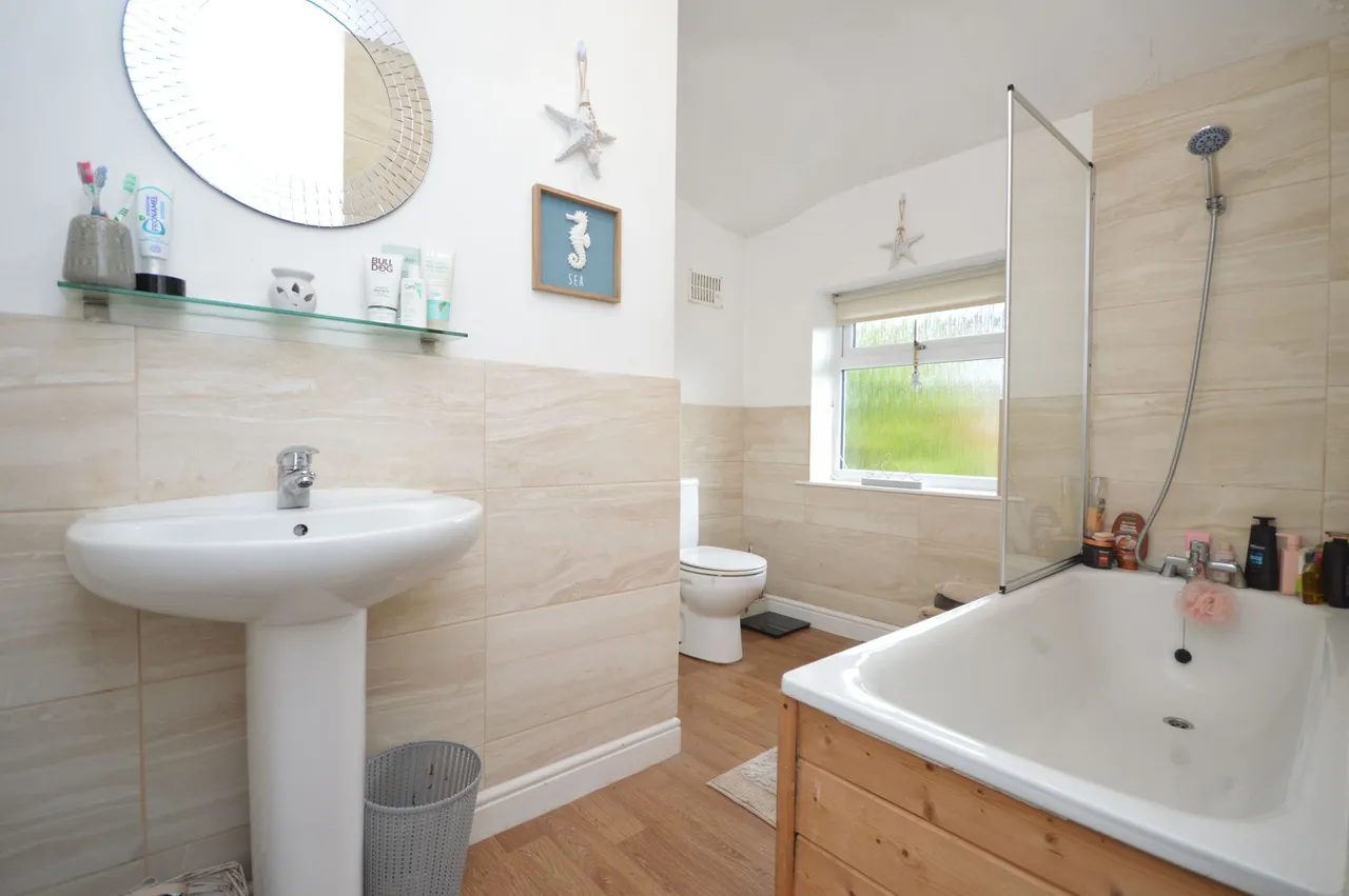 Furness Grove, Stockport, photo 15
