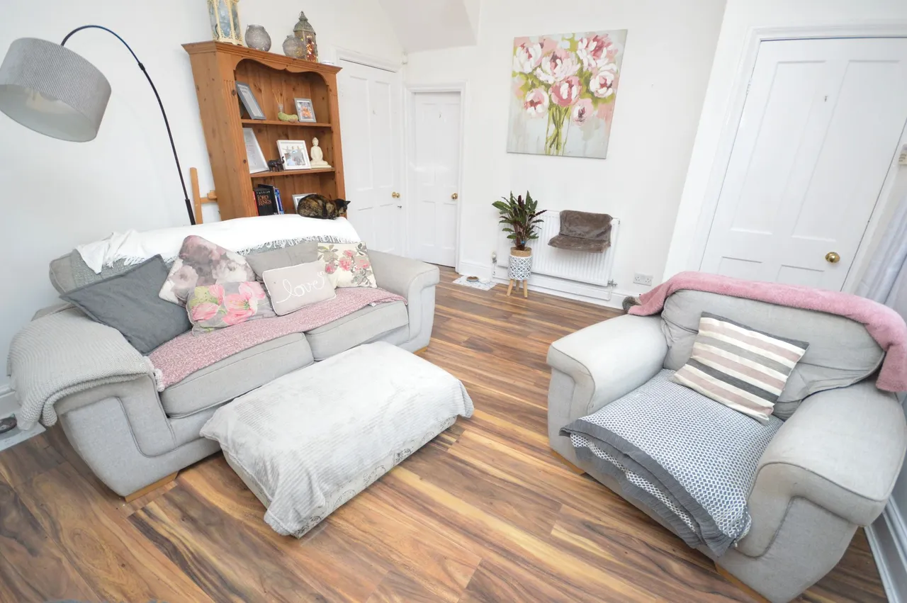 Furness Grove, Stockport, photo 6