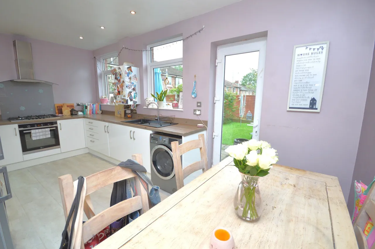 Furness Grove, Stockport, photo 3