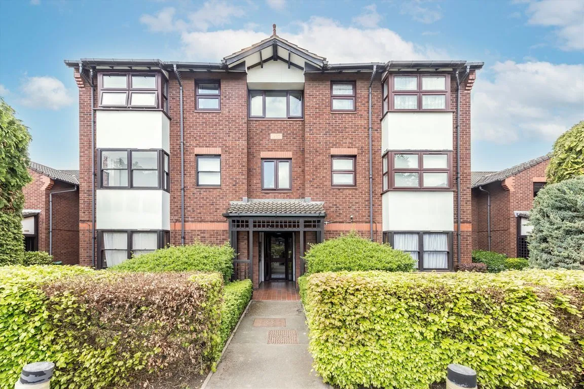 flat for sale, Mayfield Road, W12