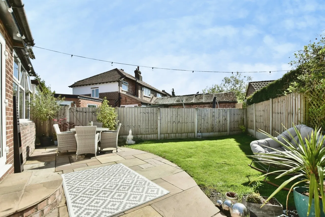 Malpas Drive, Timperley, Altrincham, WA14, photo 11