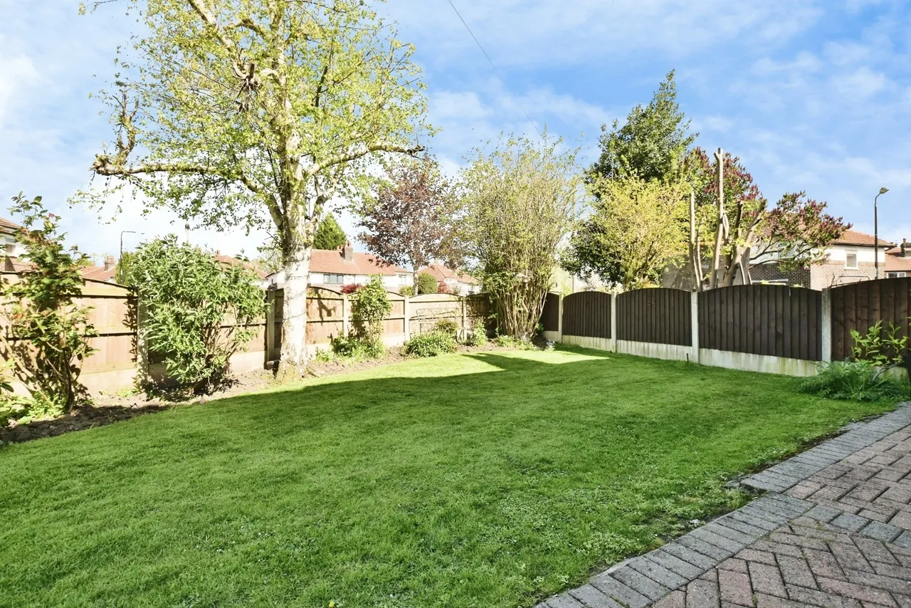 Malpas Drive, Timperley, Altrincham, WA14, photo 13