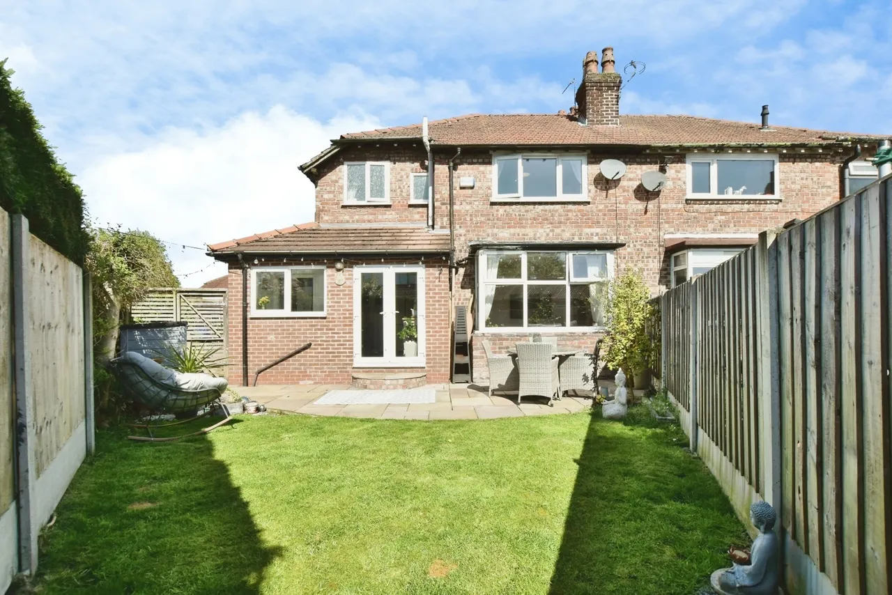 Malpas Drive, Timperley, Altrincham, WA14, photo 14