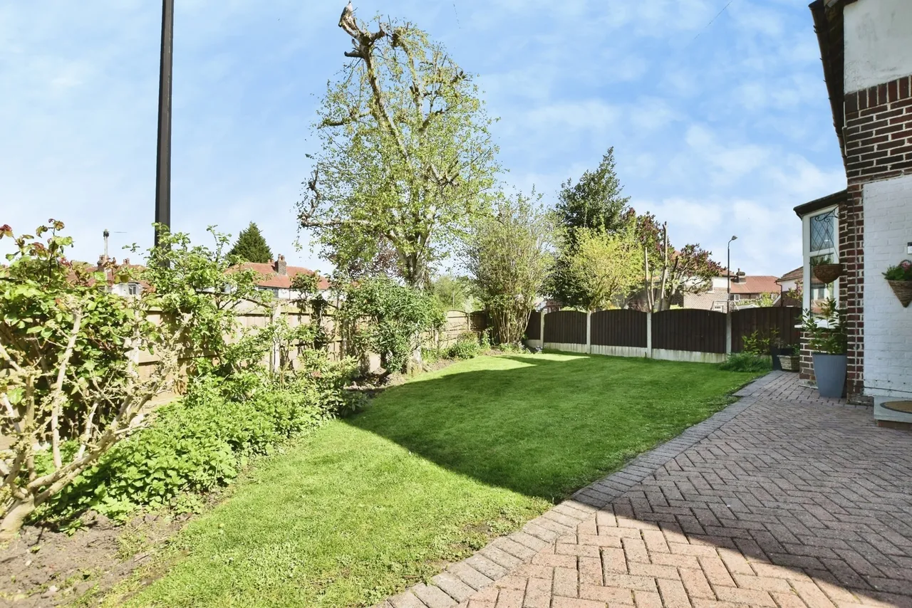 Malpas Drive, Timperley, Altrincham, WA14, photo 15